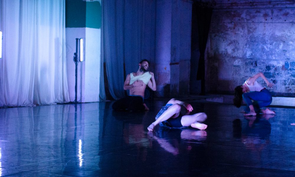 https://danceahead.co.uk/wp-content/uploads/2018/05/I-Wish-I-Looked-Like-NunArts-Residency0509-1000x600.jpg